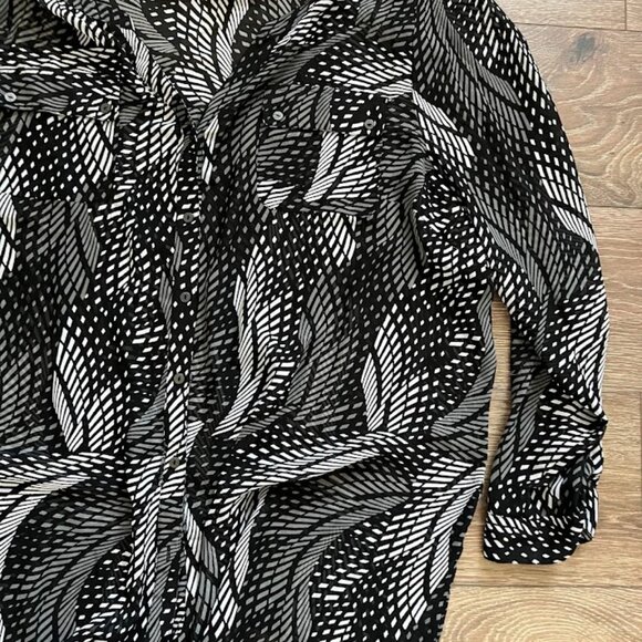 Lane Bryant Black White Striped Semi Sheer Roll Tab Blouse Size 22 24 - Picture 4 of 14